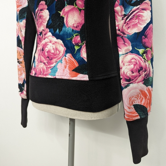 Rare Lululemon Secret Garden Vintage Pink Hoodie - Picture 10 of 13